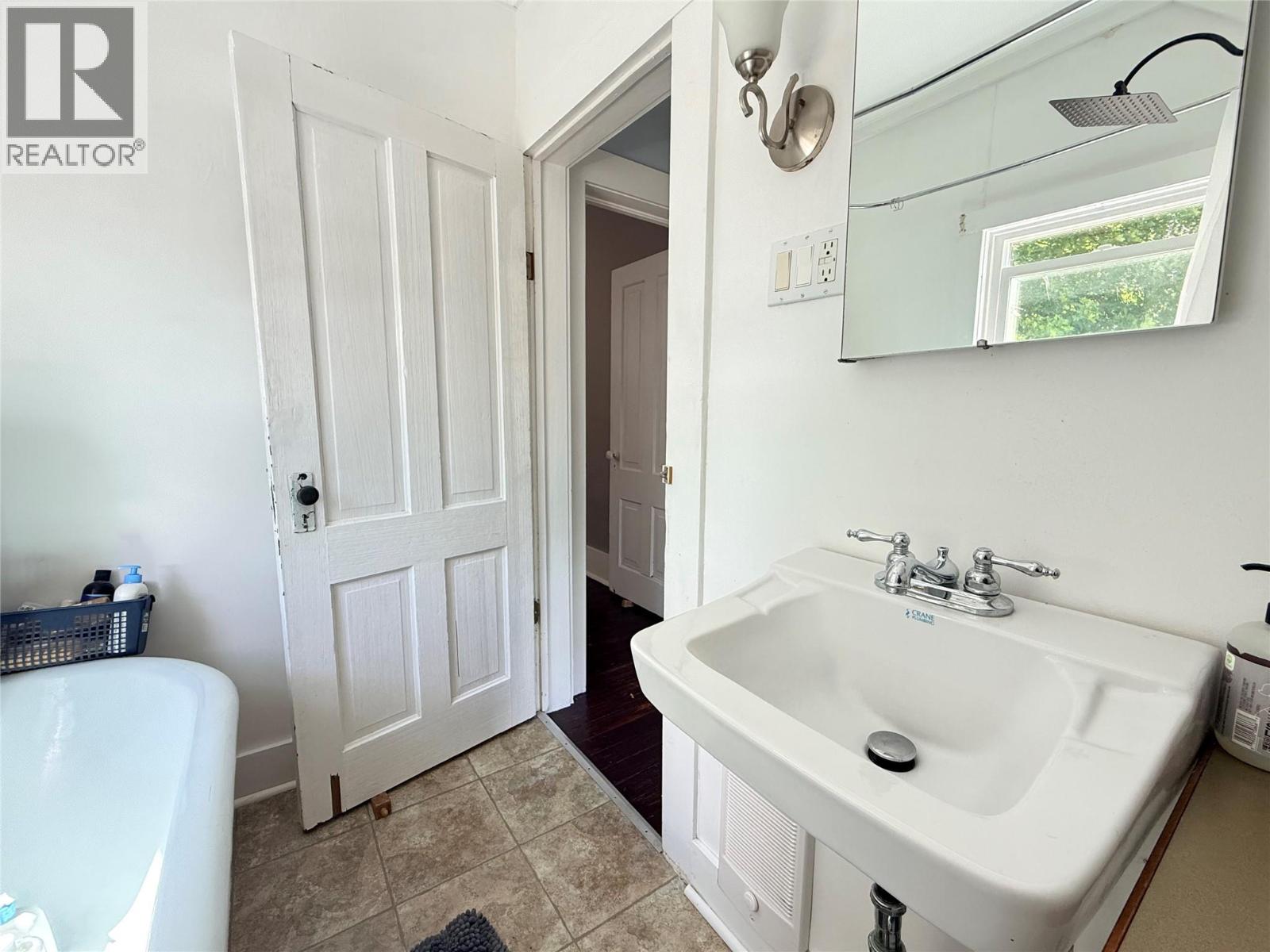 7577 4th Street - 26