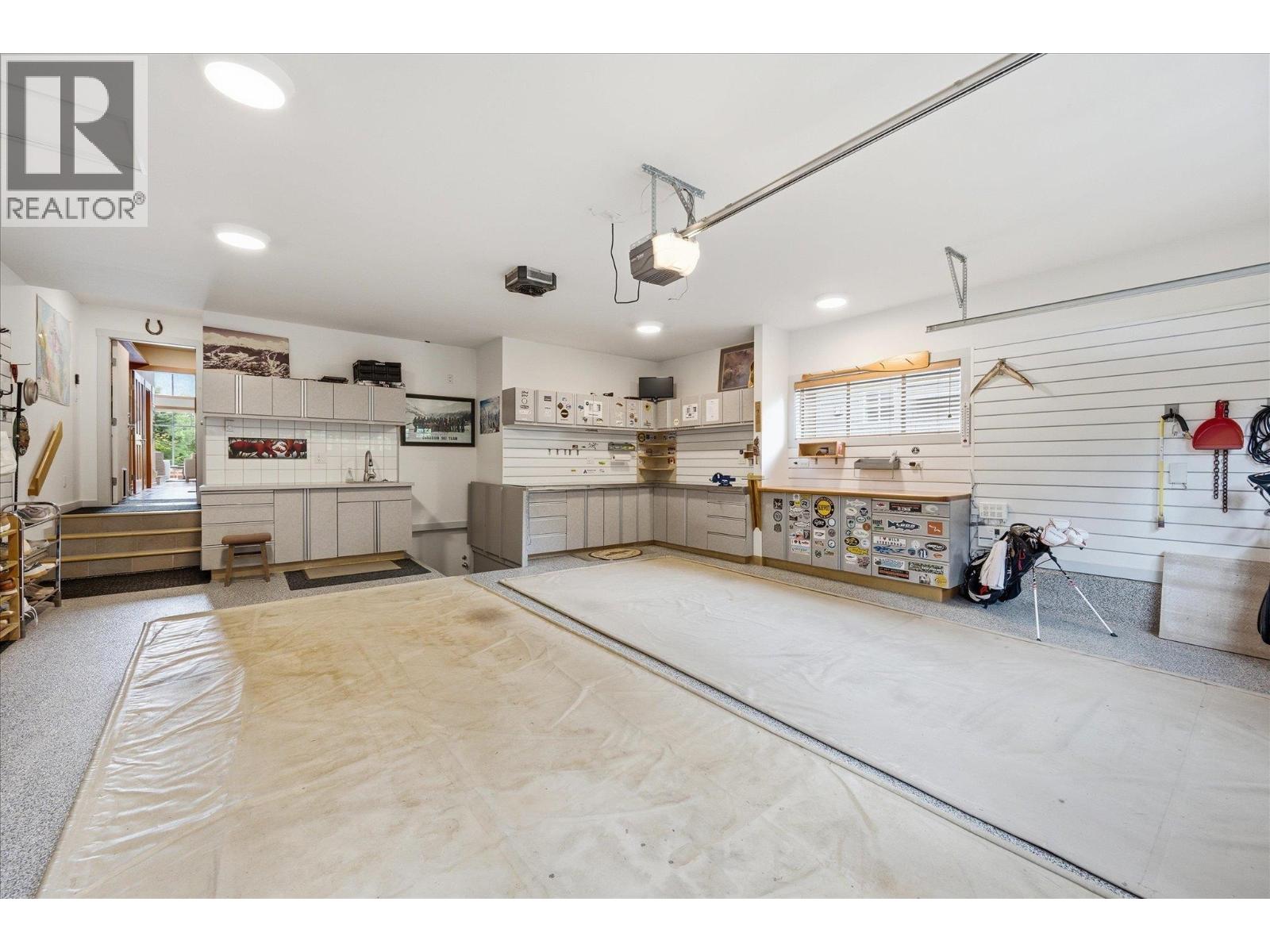 8323 GLEN ABBEY LANE, Whistler