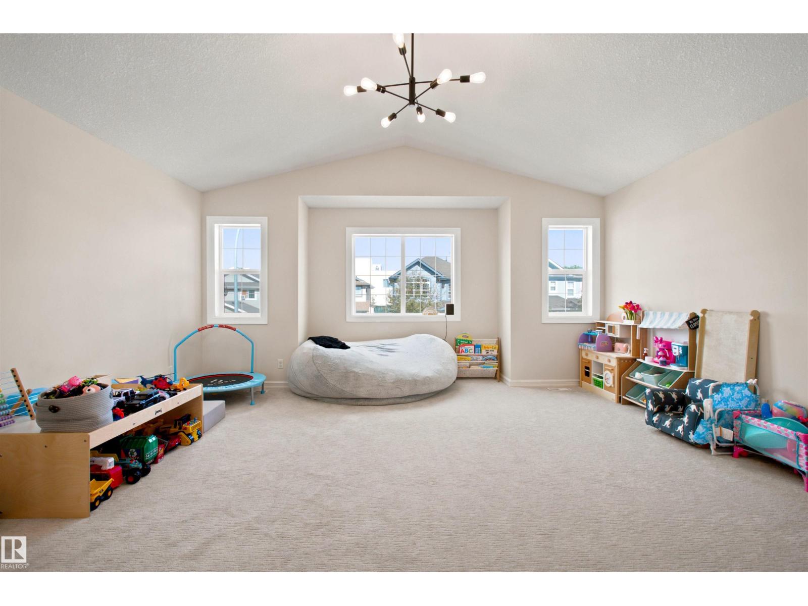 5 VERNON ST - 21