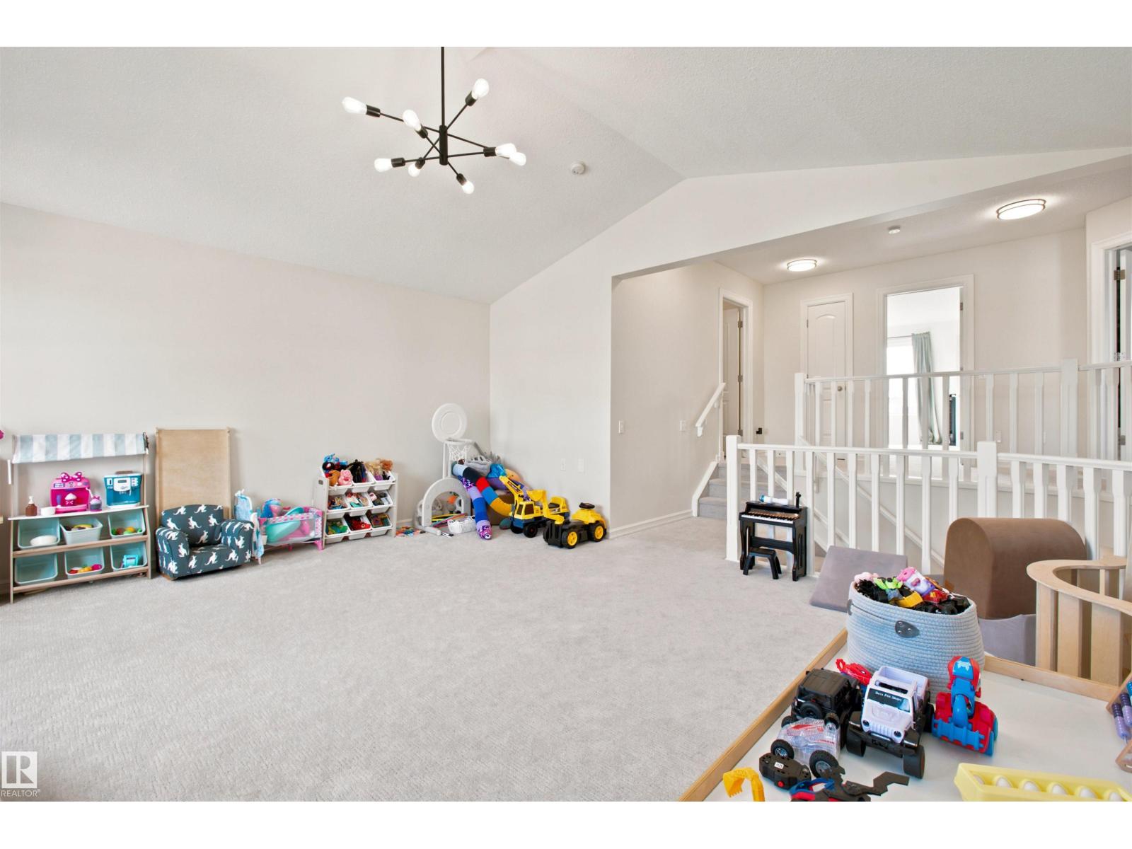 5 VERNON ST - 22