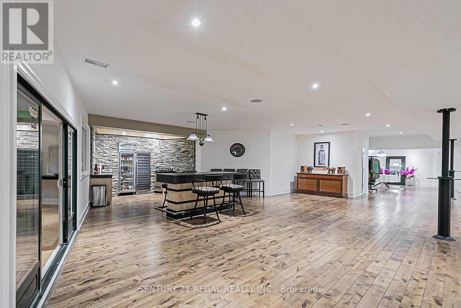 16 LAKE WOODS DRIVE - 36