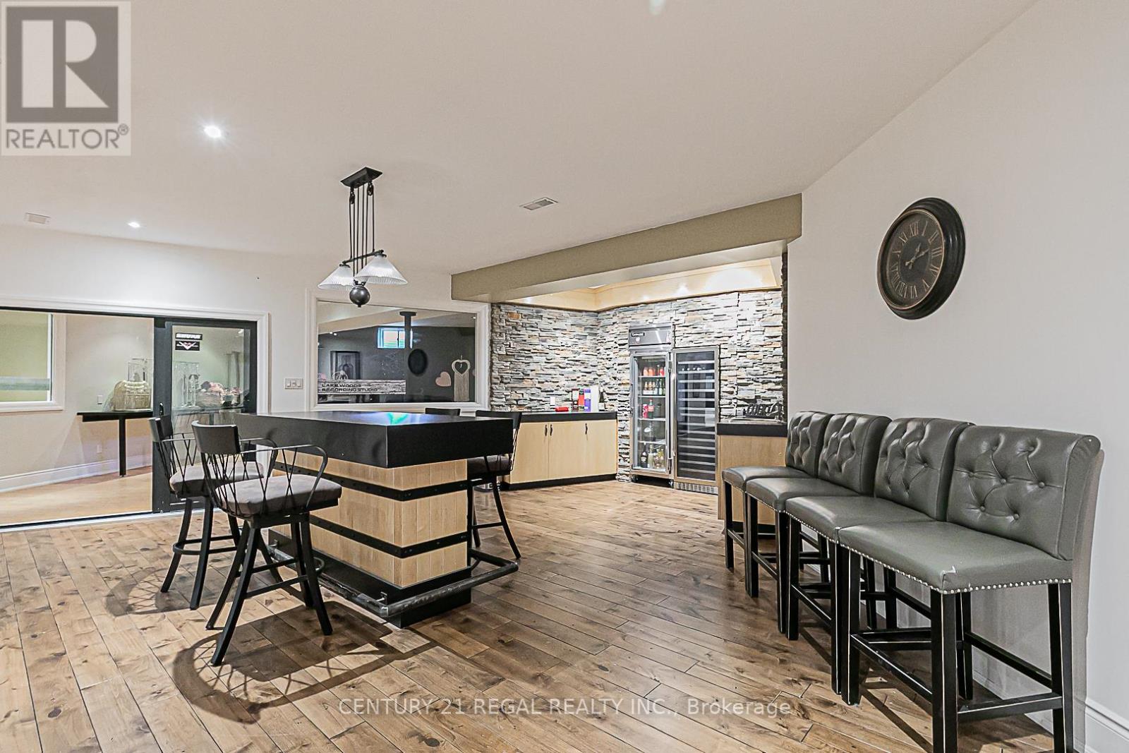 16 LAKE WOODS DRIVE - 37
