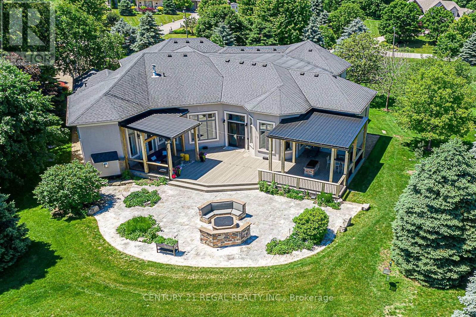 16 LAKE WOODS DRIVE - 44