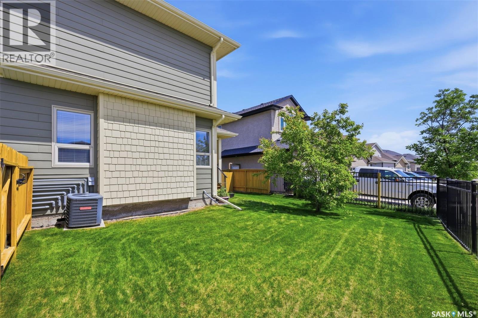 34 1550 Paton CRESCENT — photo 39