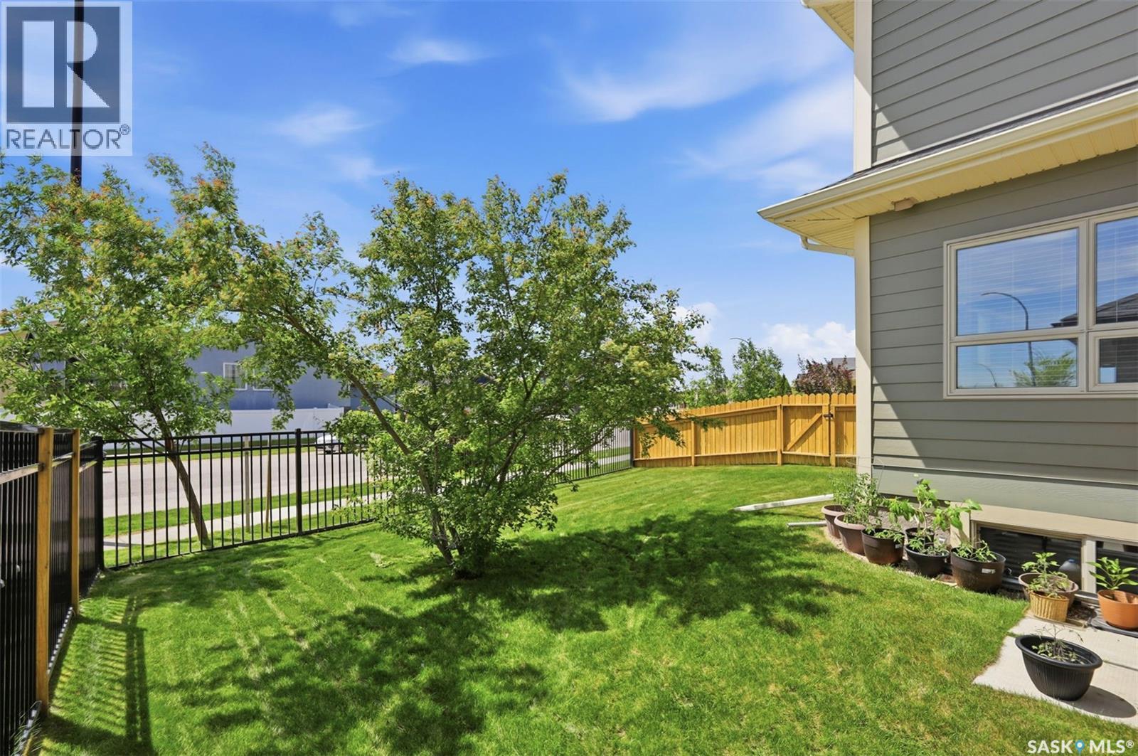 34 1550 Paton CRESCENT — photo 42