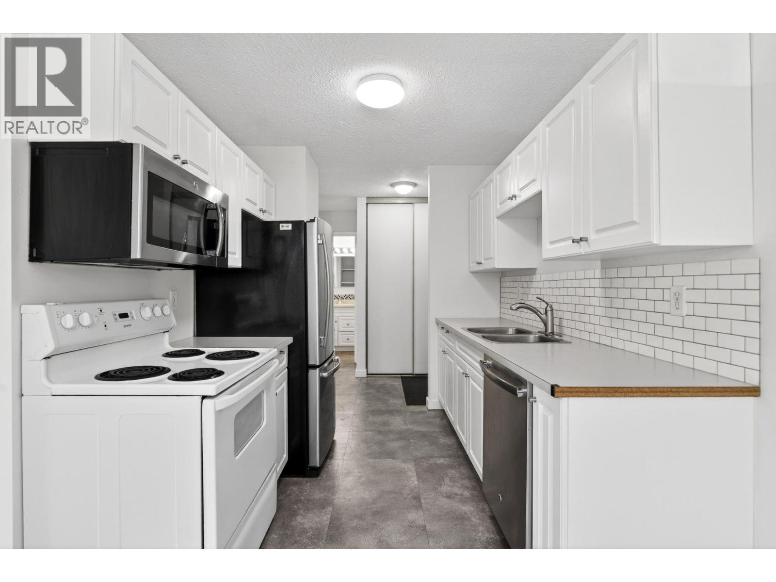 #108 625 Rowcliffe Avenue - 5