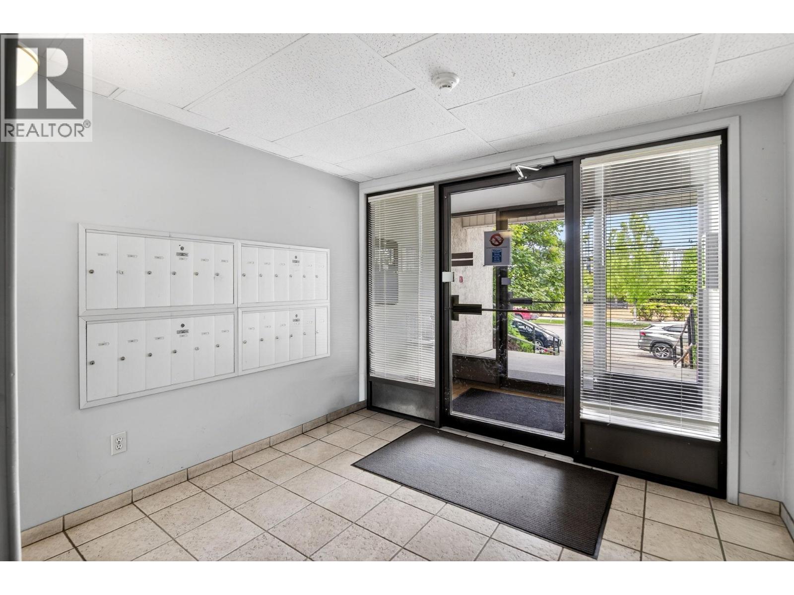 #108 625 Rowcliffe Avenue - 20