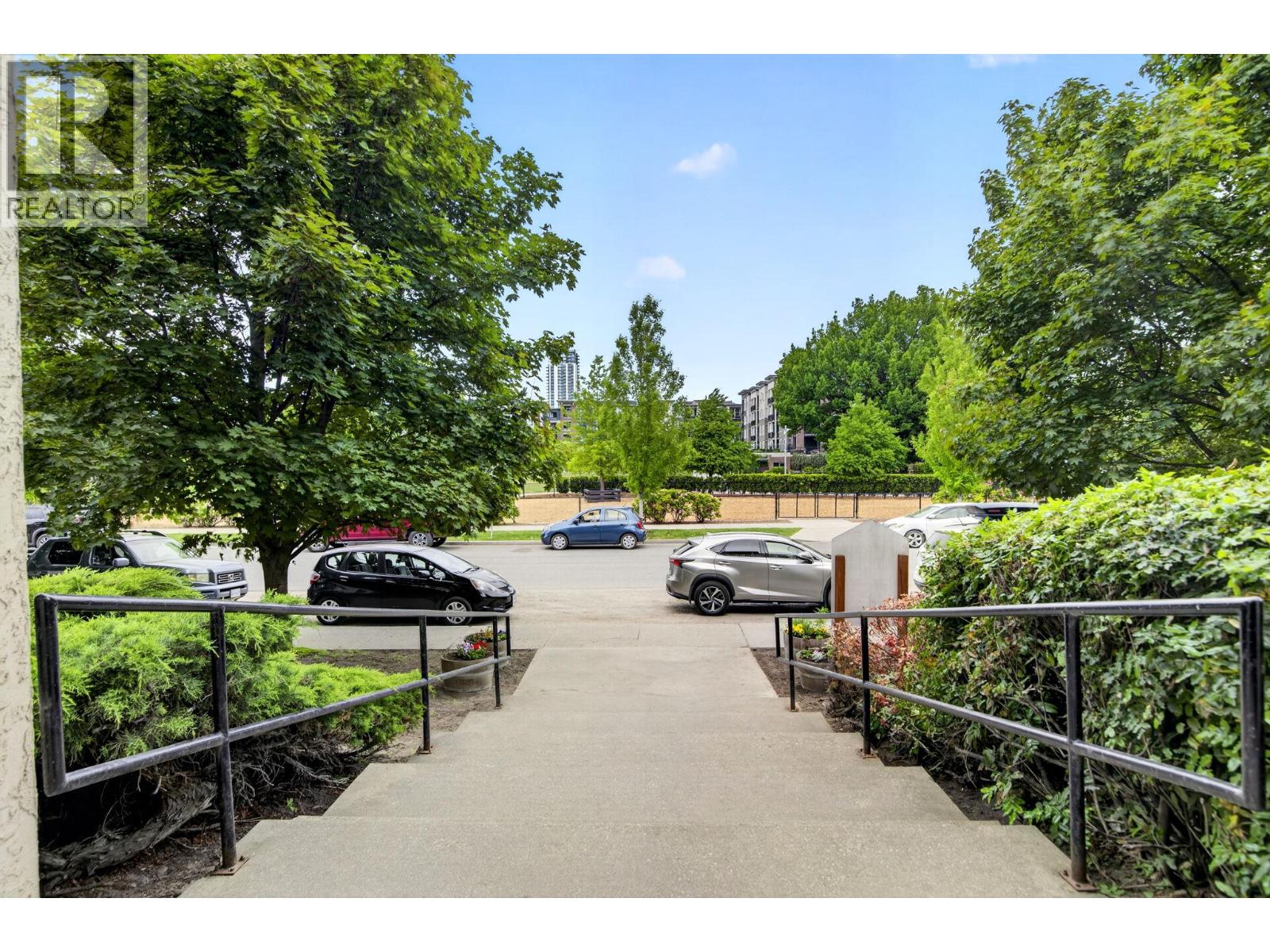 #108 625 Rowcliffe Avenue - 23