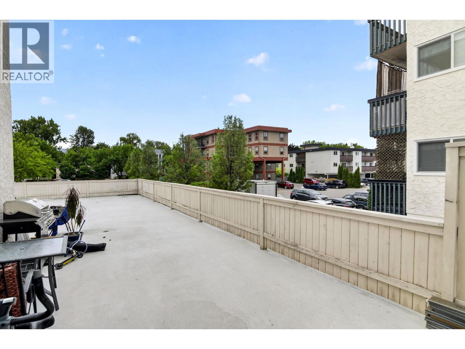 #108 625 Rowcliffe Avenue - 21