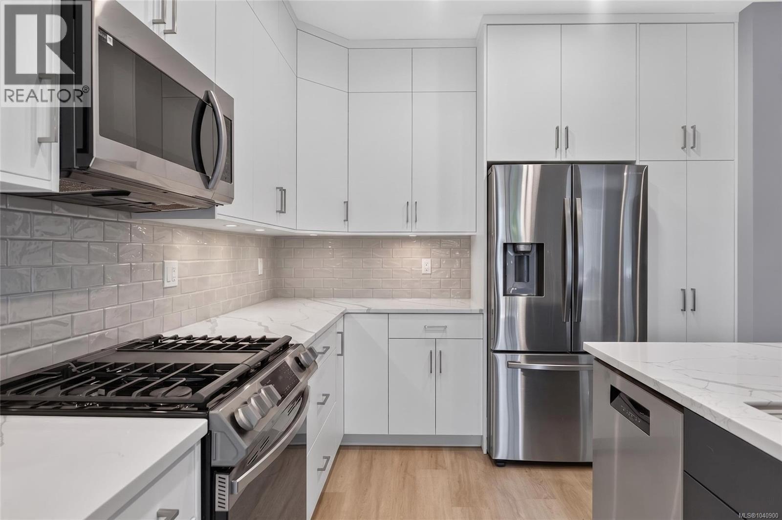 473 Hampstead St - 10