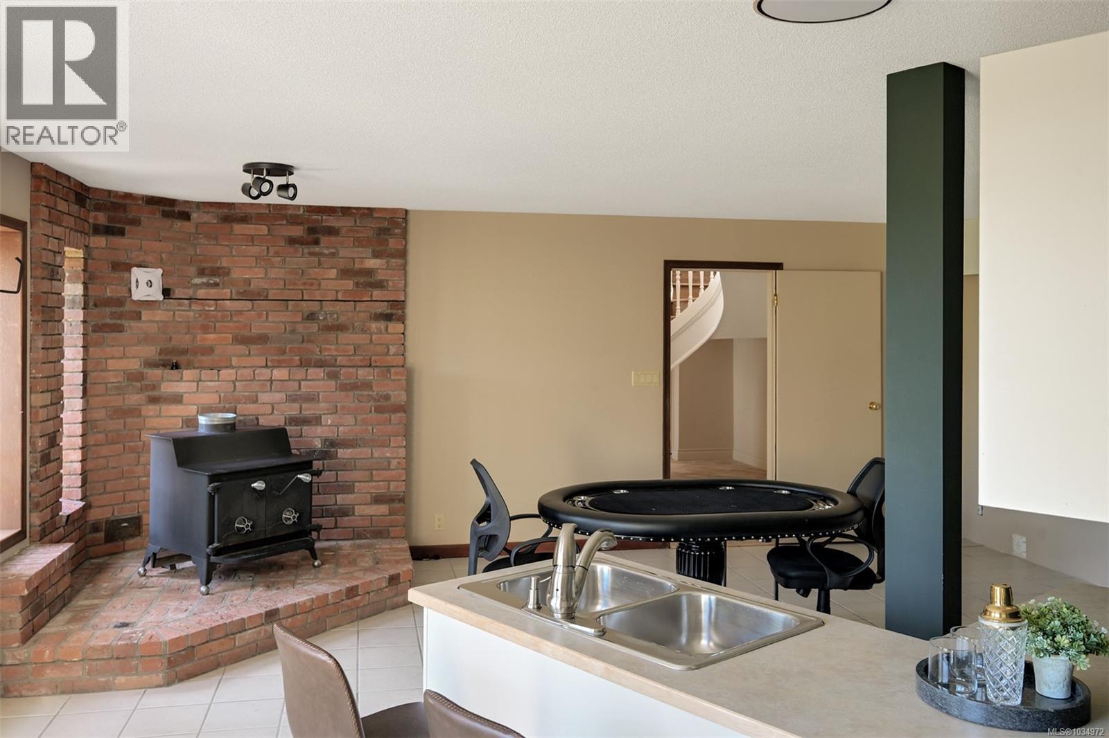 8798 Forest Park Dr - 46