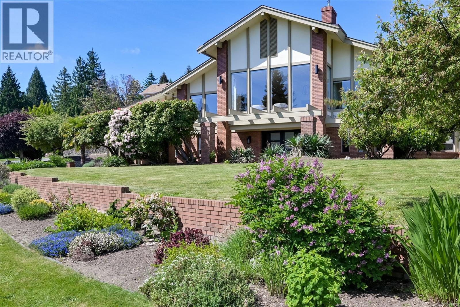 8798 Forest Park Dr - 66