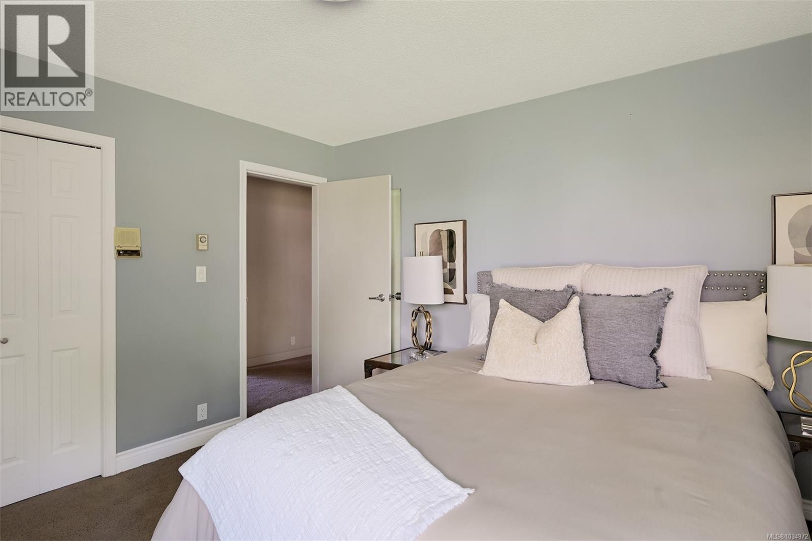 8798 Forest Park Dr - 53