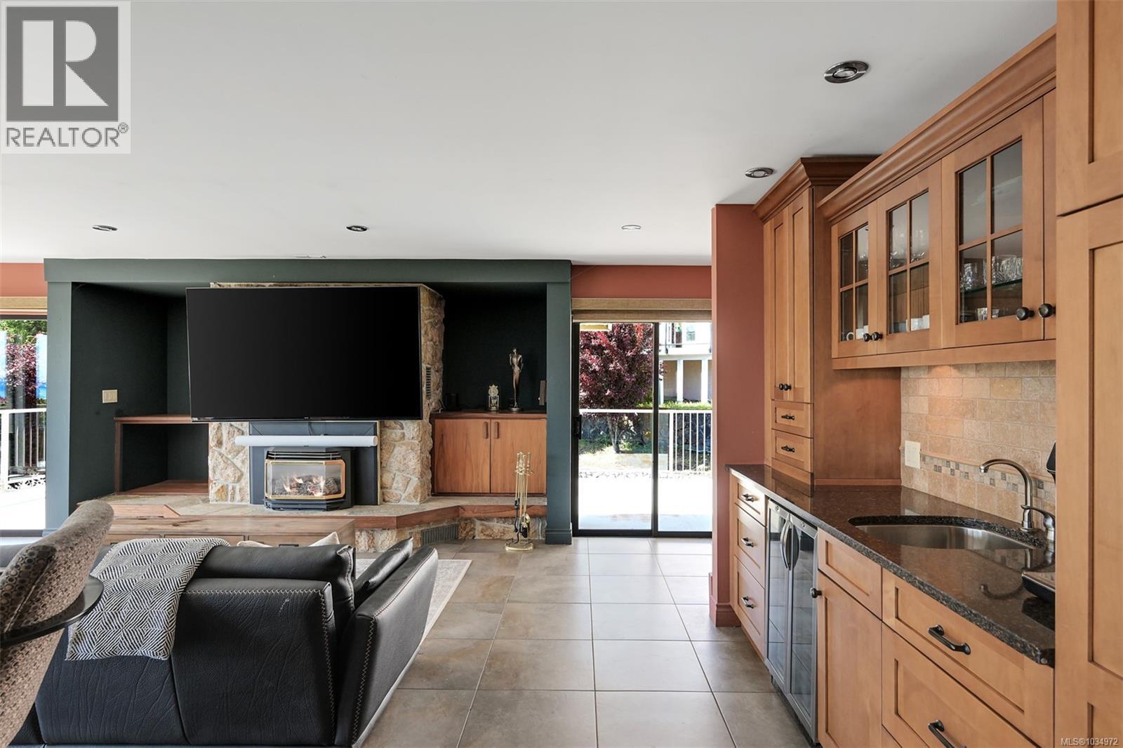 8798 Forest Park Dr - 17
