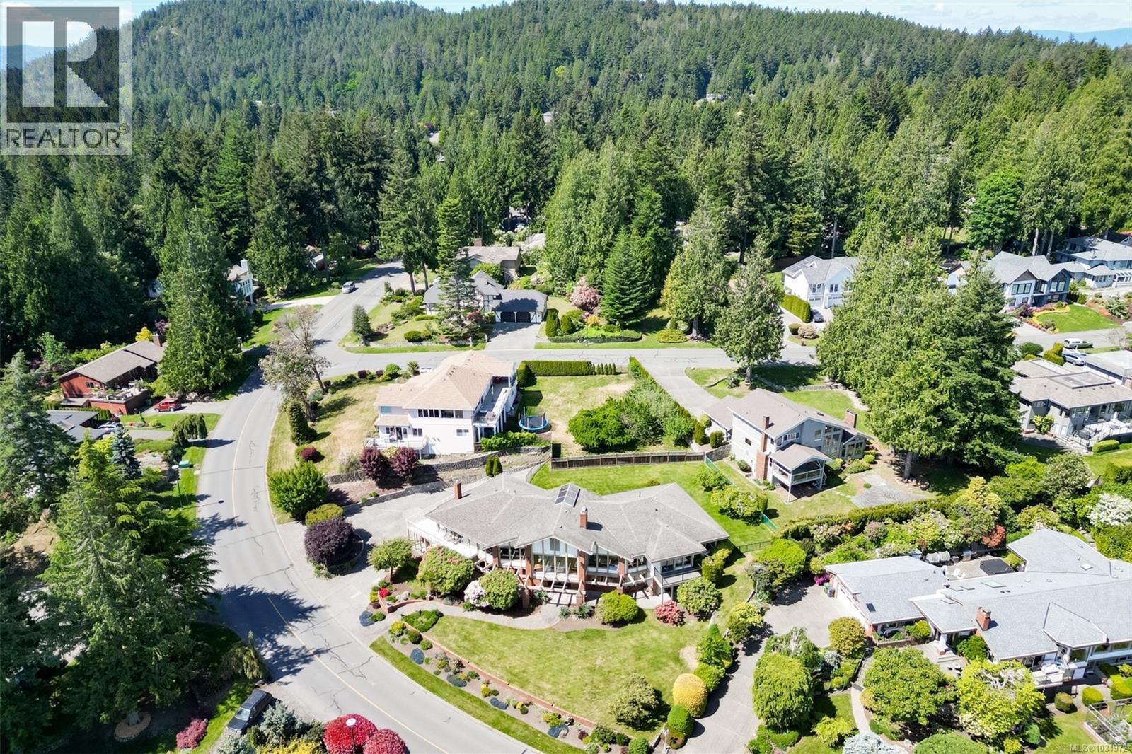 8798 Forest Park Dr - 62