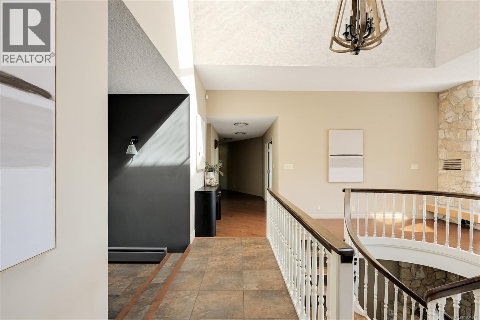 8798 Forest Park Dr - 52