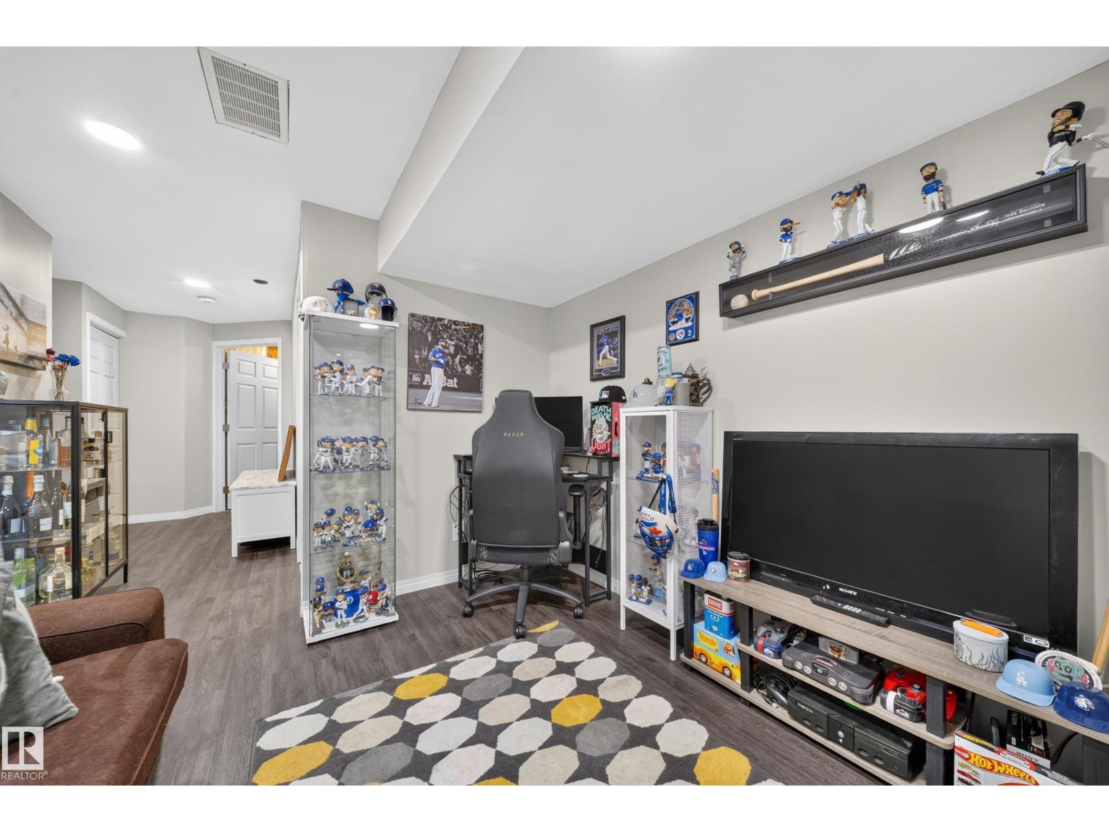 2155 67 ST SW - 36
