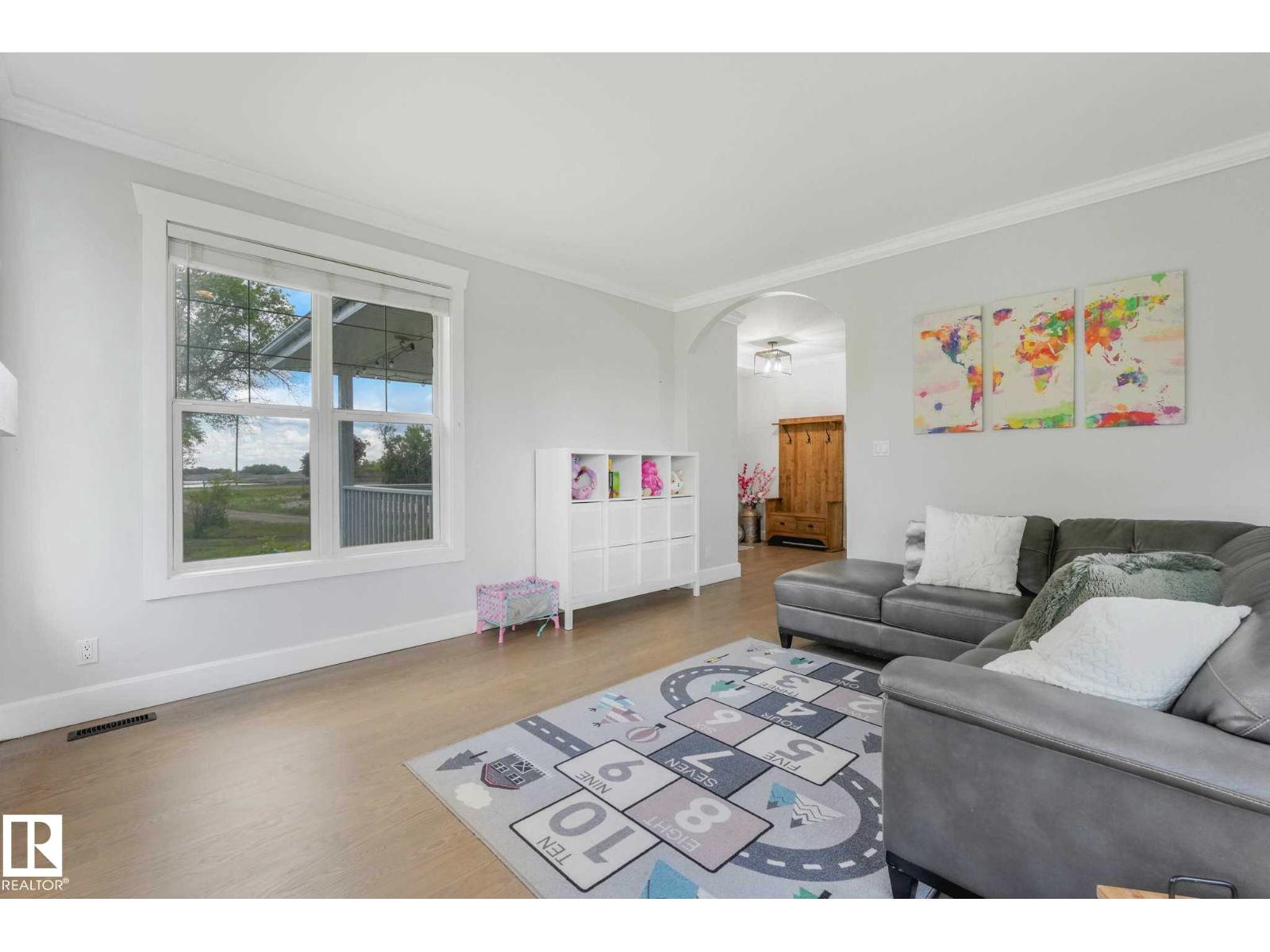 553006 Range Road 153 - 11