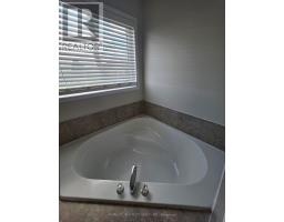 138 Tianalee Crescent, Brampton, ON L7A2K8 Photo 13