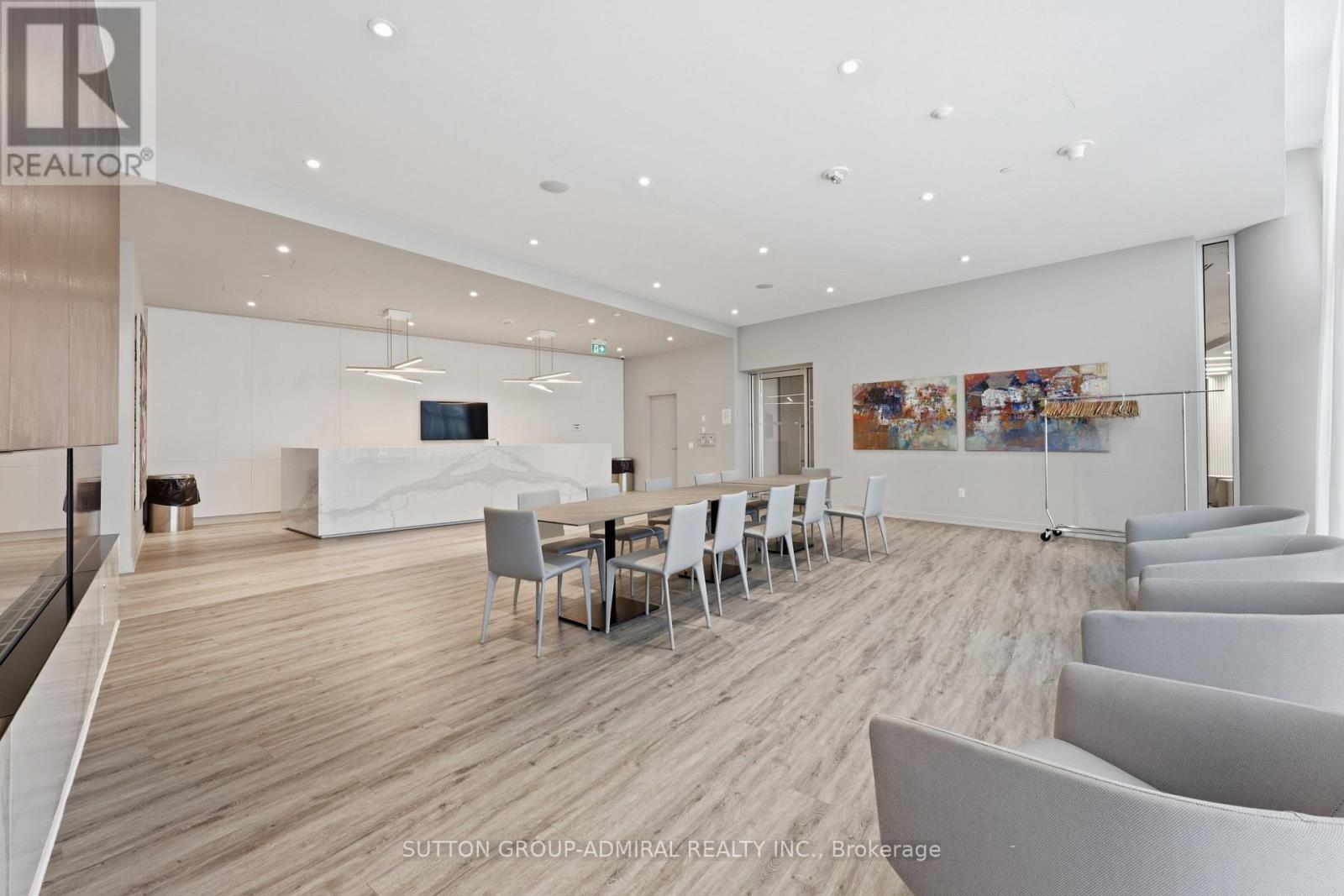 #1002 3900 CONFEDERATION PARKWAY - 18