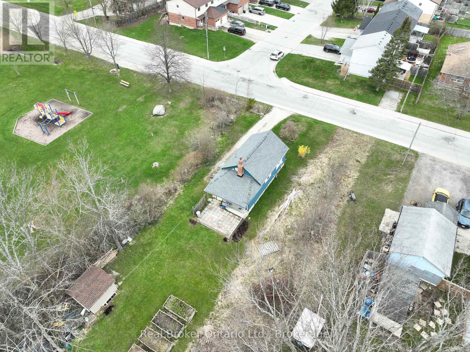 397 27TH STREET W - 29