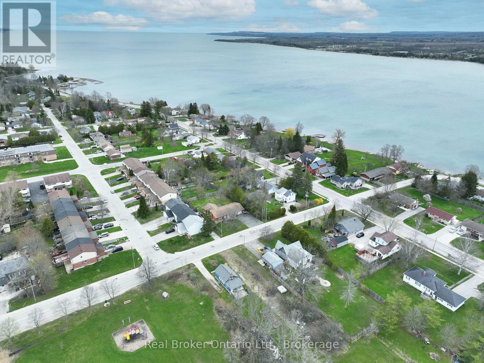397 27TH STREET W - 31