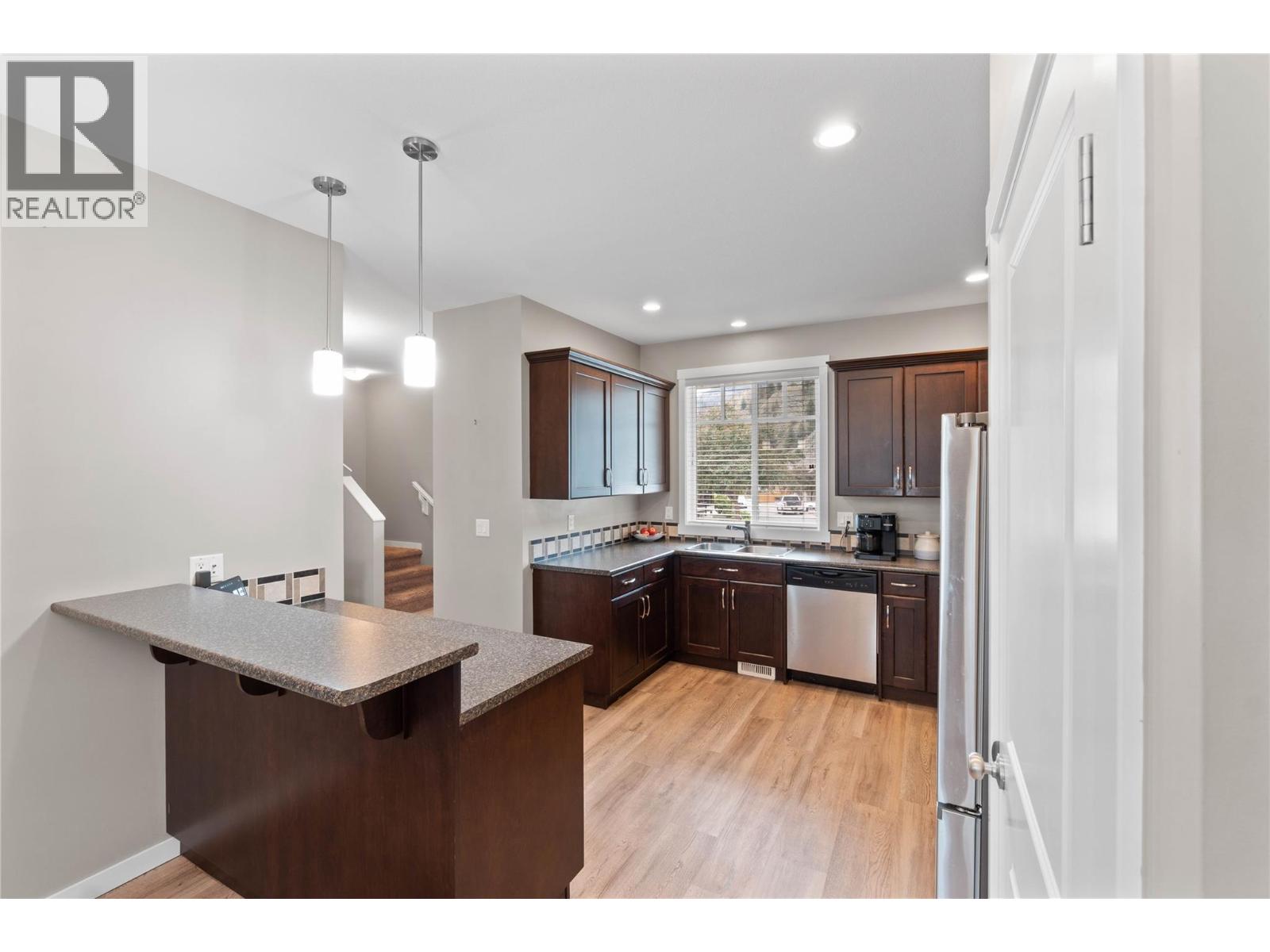 #56 2860 Valleyview Drive - 9