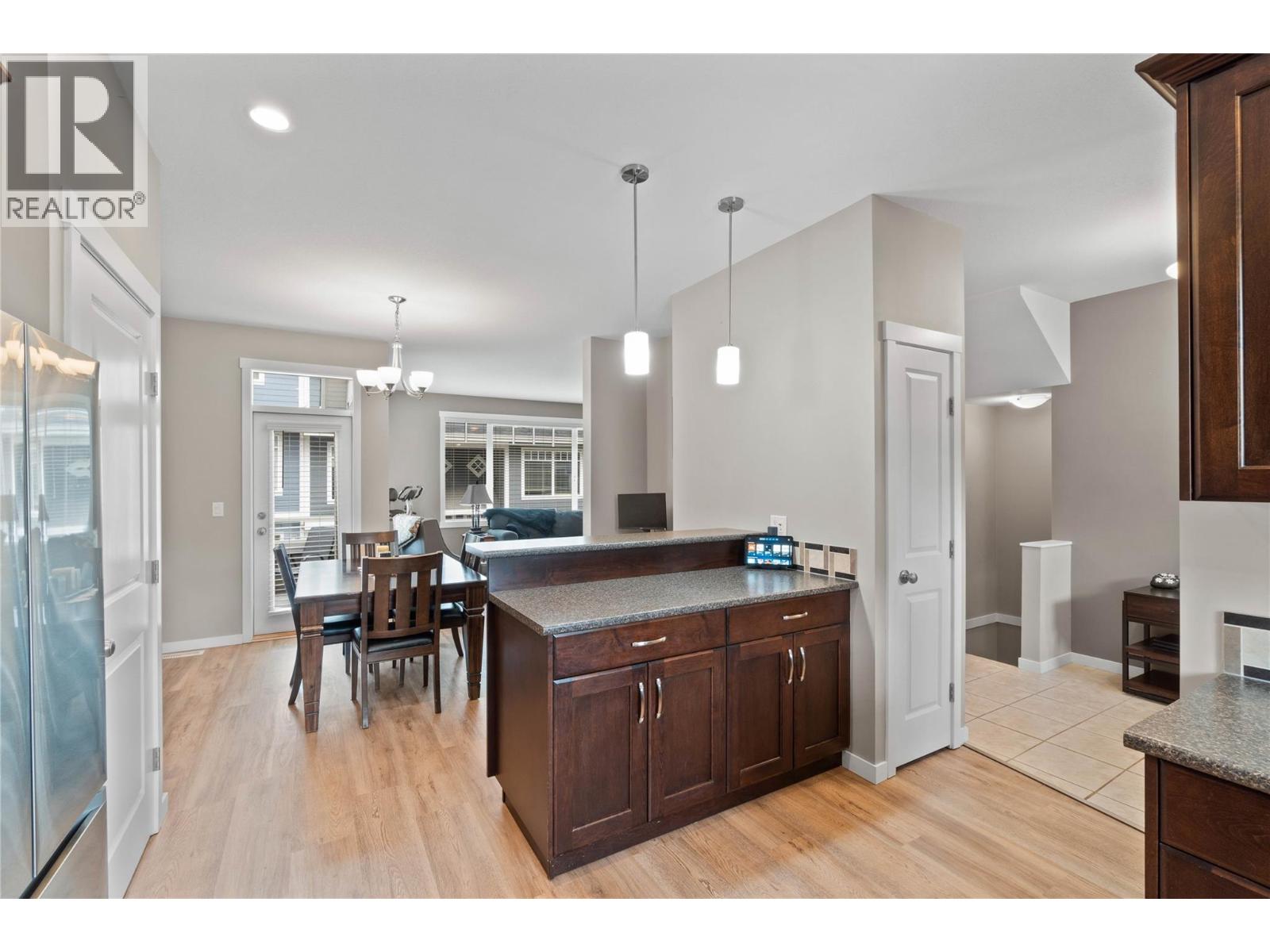 #56 2860 Valleyview Drive - 11