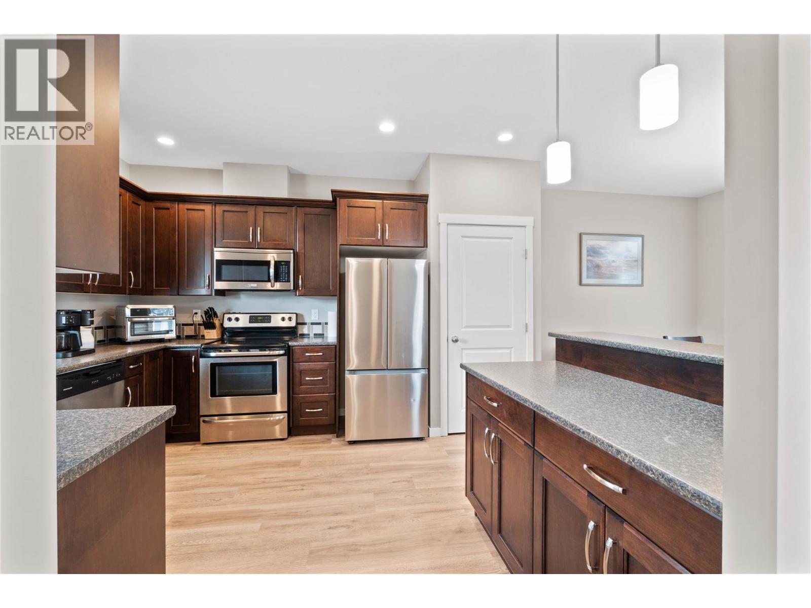 #56 2860 Valleyview Drive - 10