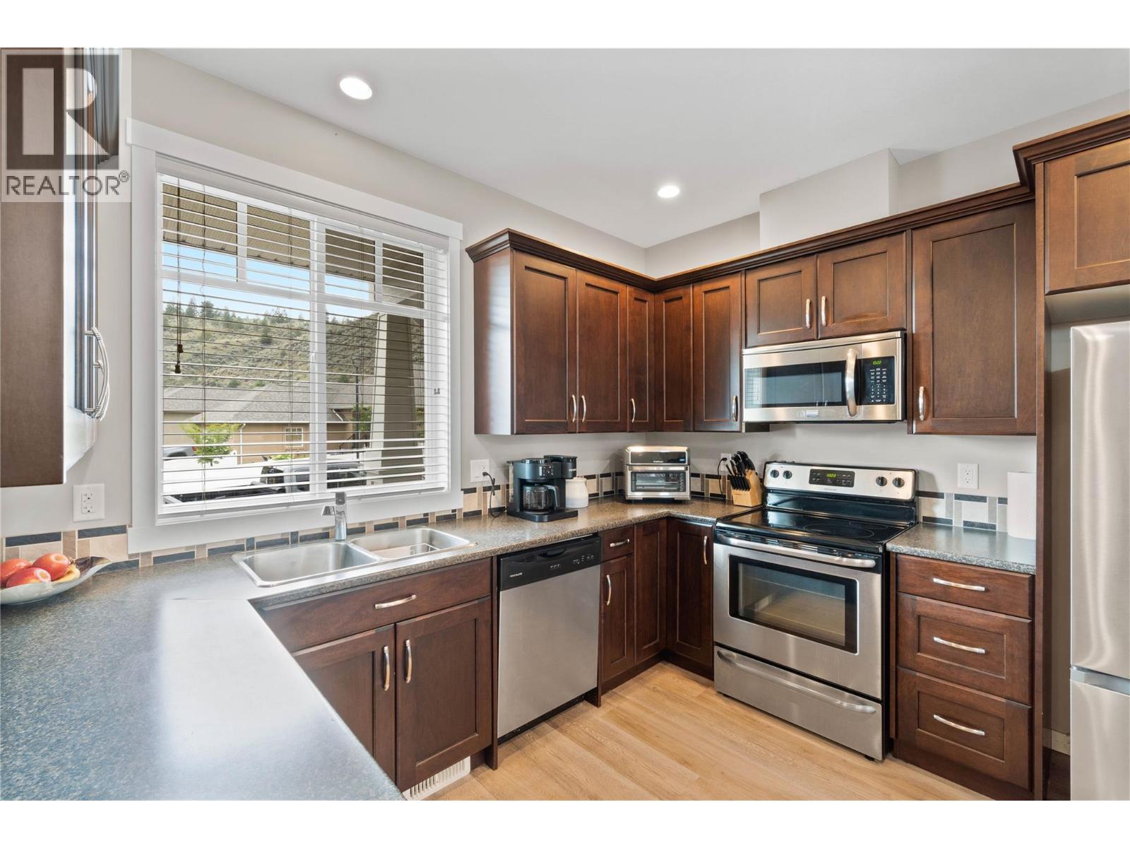 #56 2860 Valleyview Drive - 8
