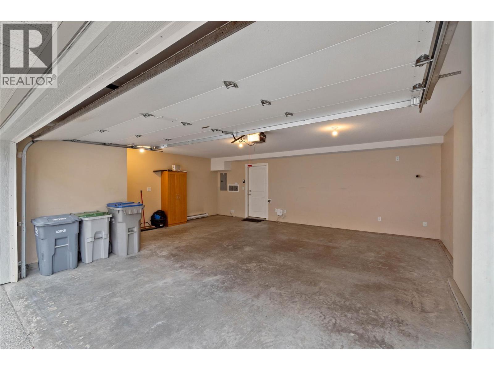 #56 2860 Valleyview Drive - 29