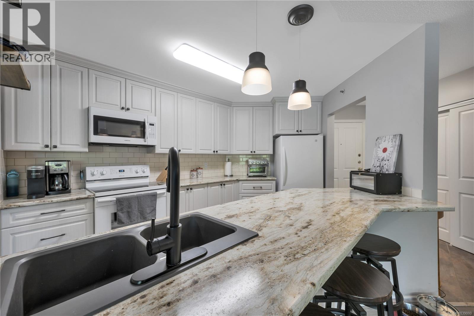 #204 770 Poplar St - 14