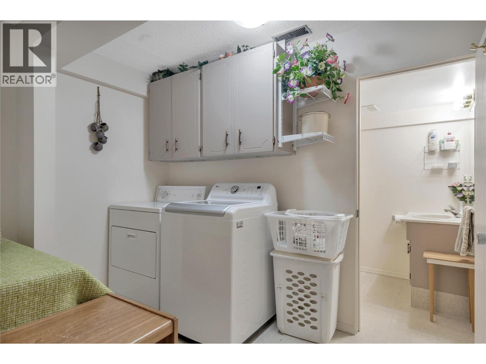20 Alameda Court - 25