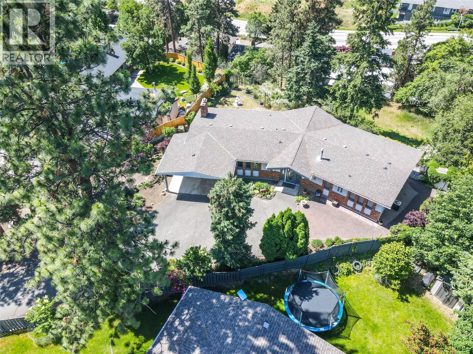 20 Alameda Court - 2