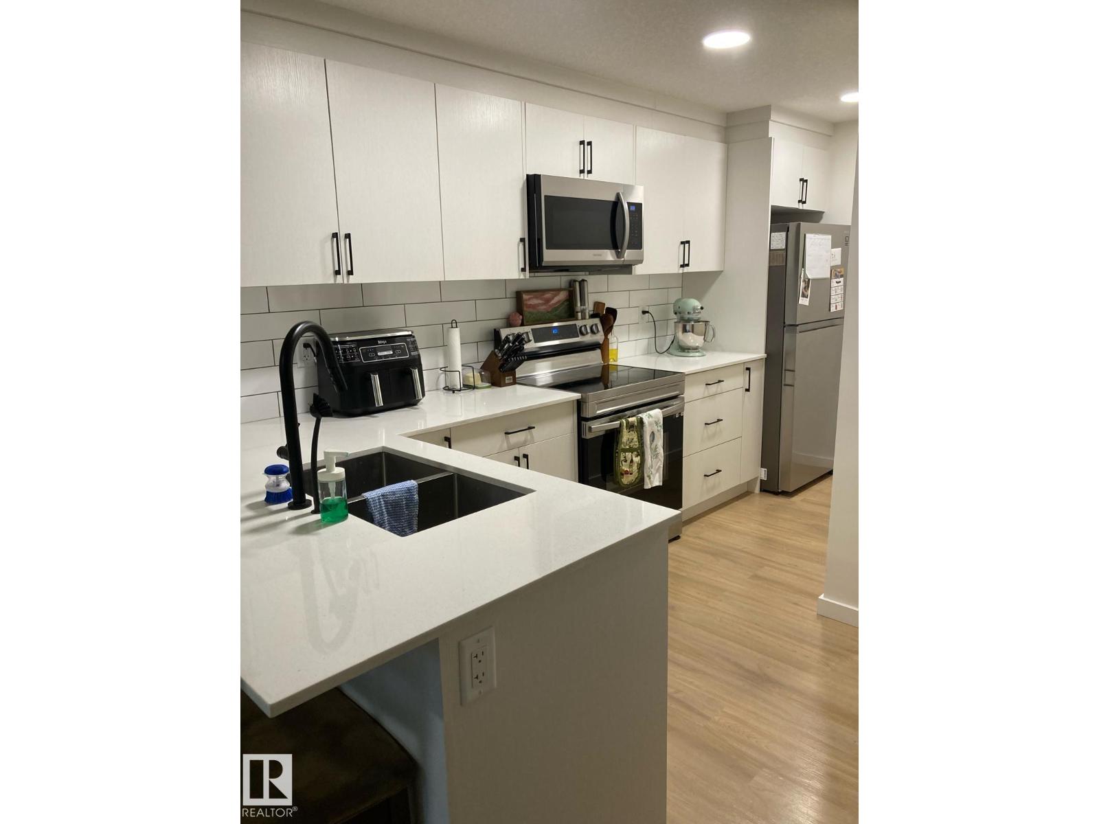 2152 52 ST SW — photo 25