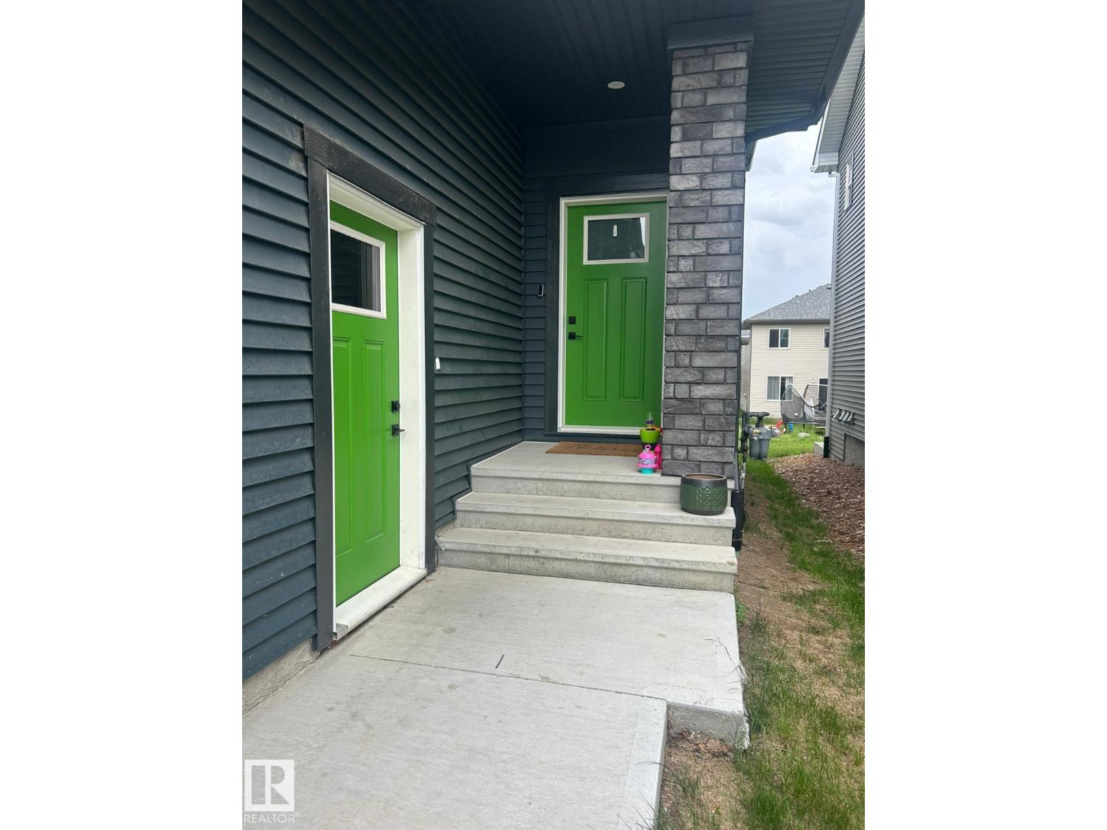 2152 52 ST SW — photo 32