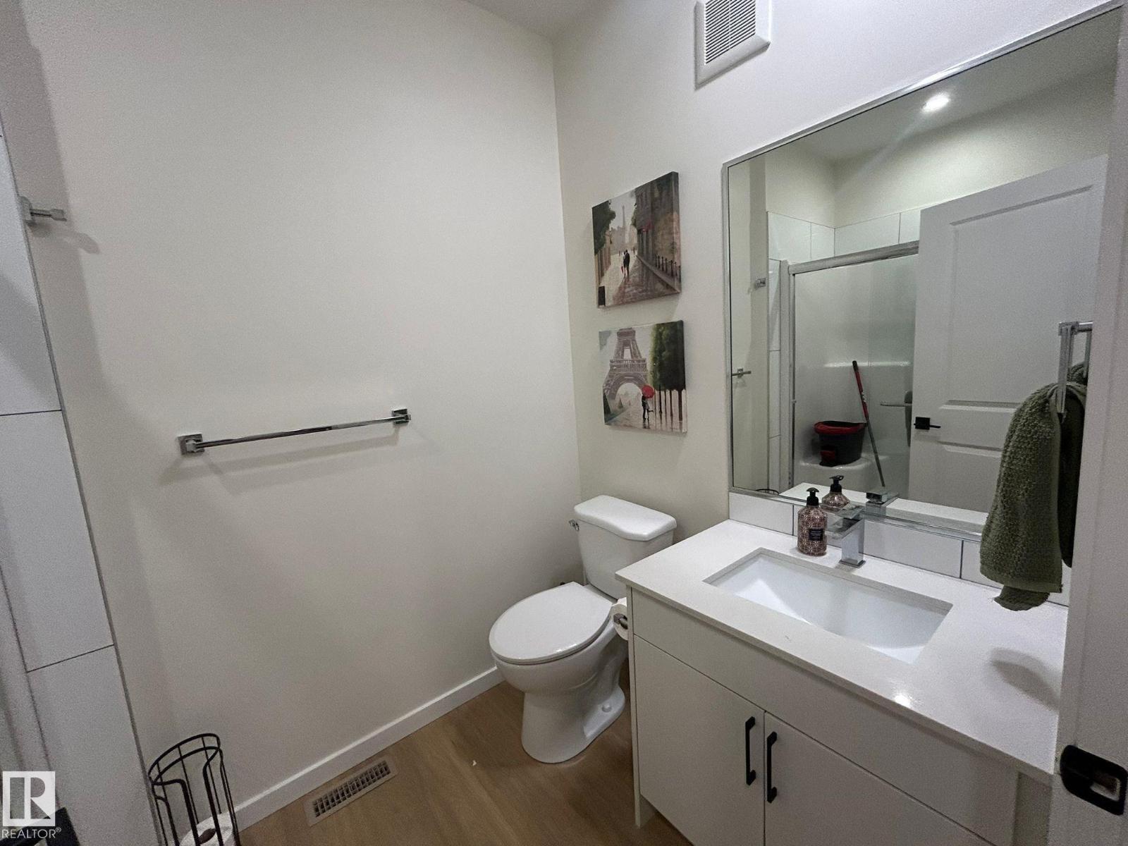 2152 52 ST SW — photo 9