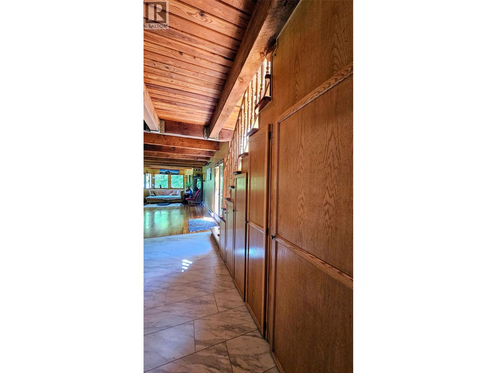8496 B Procter Road E - 18