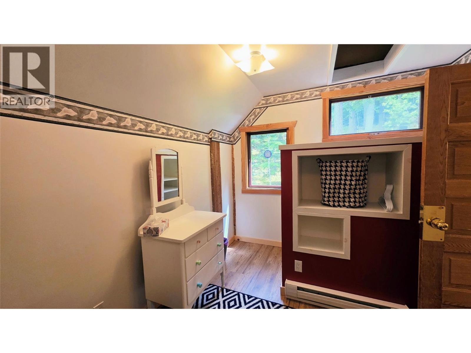8496 B Procter Road E - 37