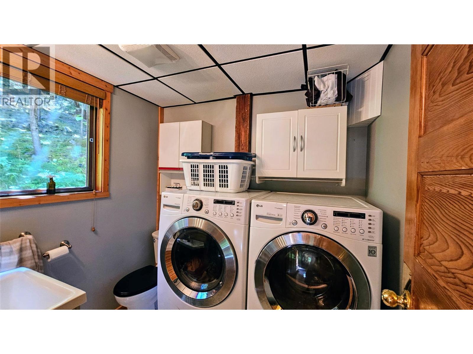8496 B Procter Road E - 16