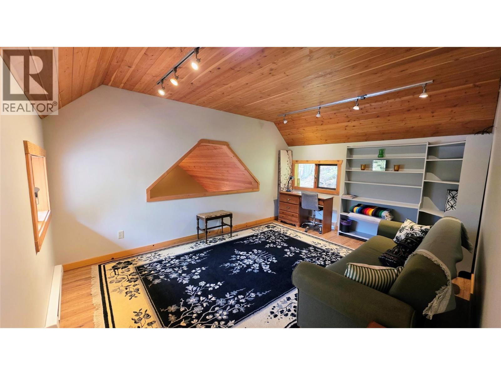 8496 B Procter Road E - 43