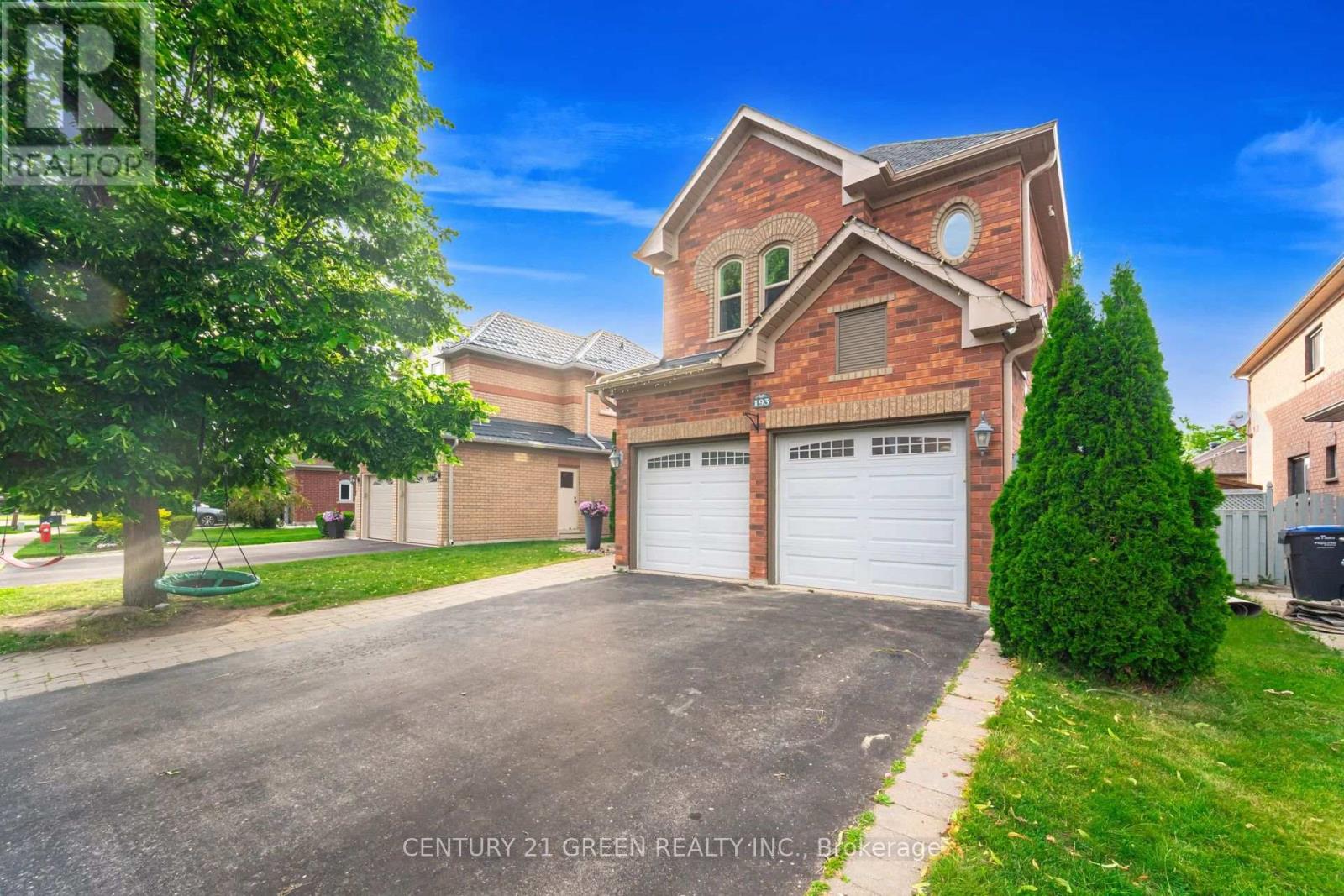 193 ROYAL VALLEY DRIVE - 1