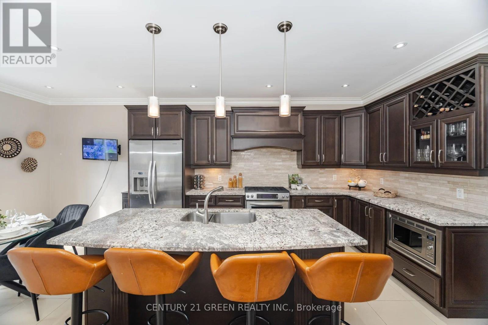 193 ROYAL VALLEY DRIVE - 16