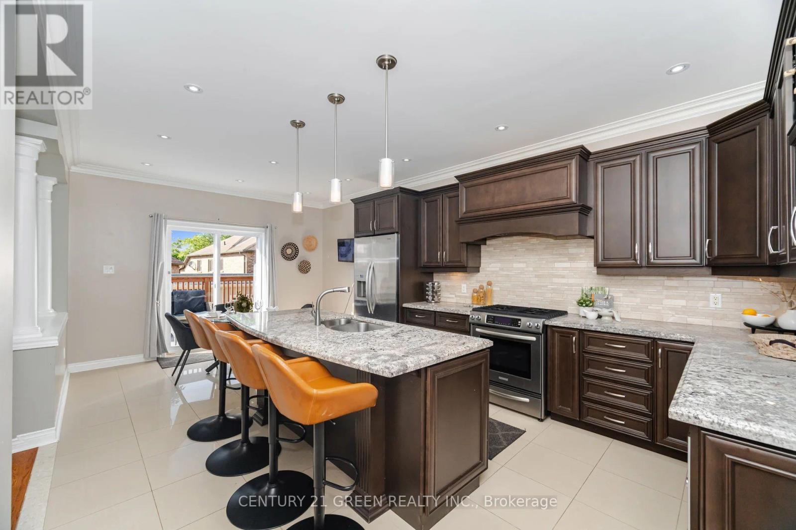 193 ROYAL VALLEY DRIVE - 18