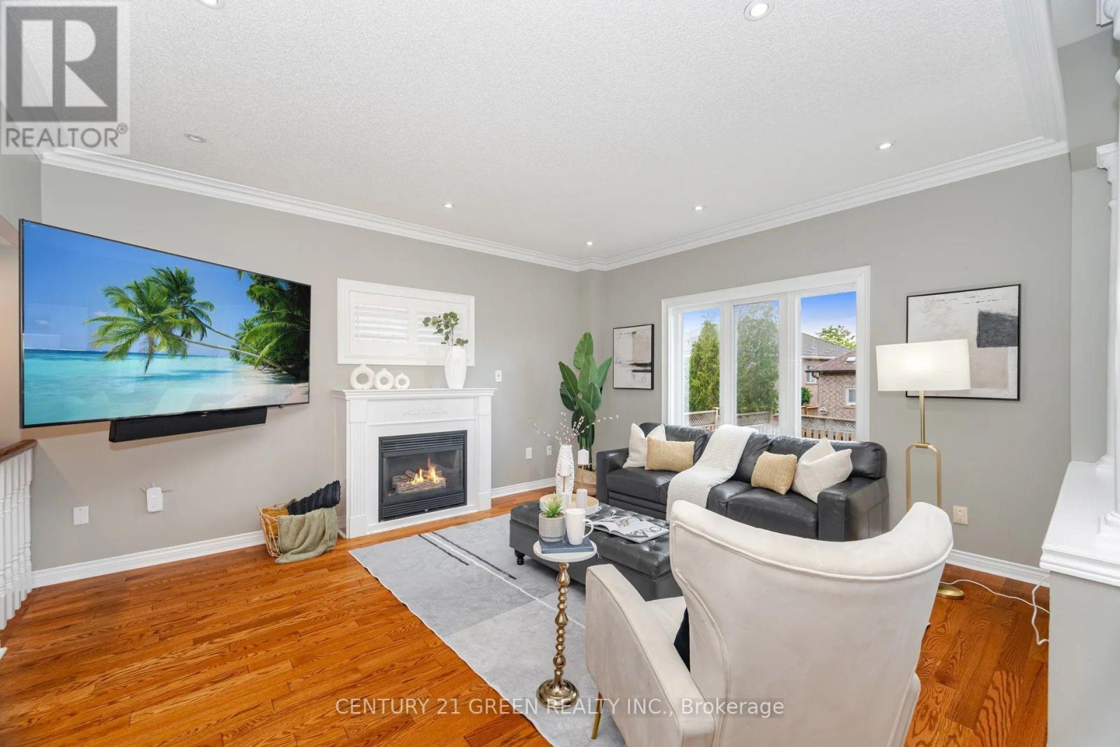 193 ROYAL VALLEY DRIVE - 22