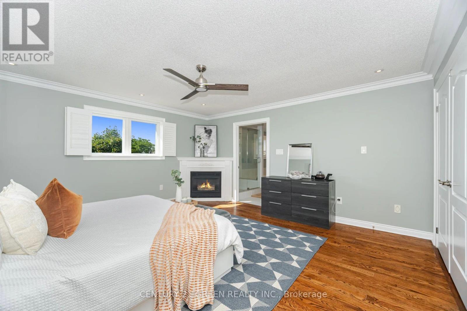 193 ROYAL VALLEY DRIVE - 35