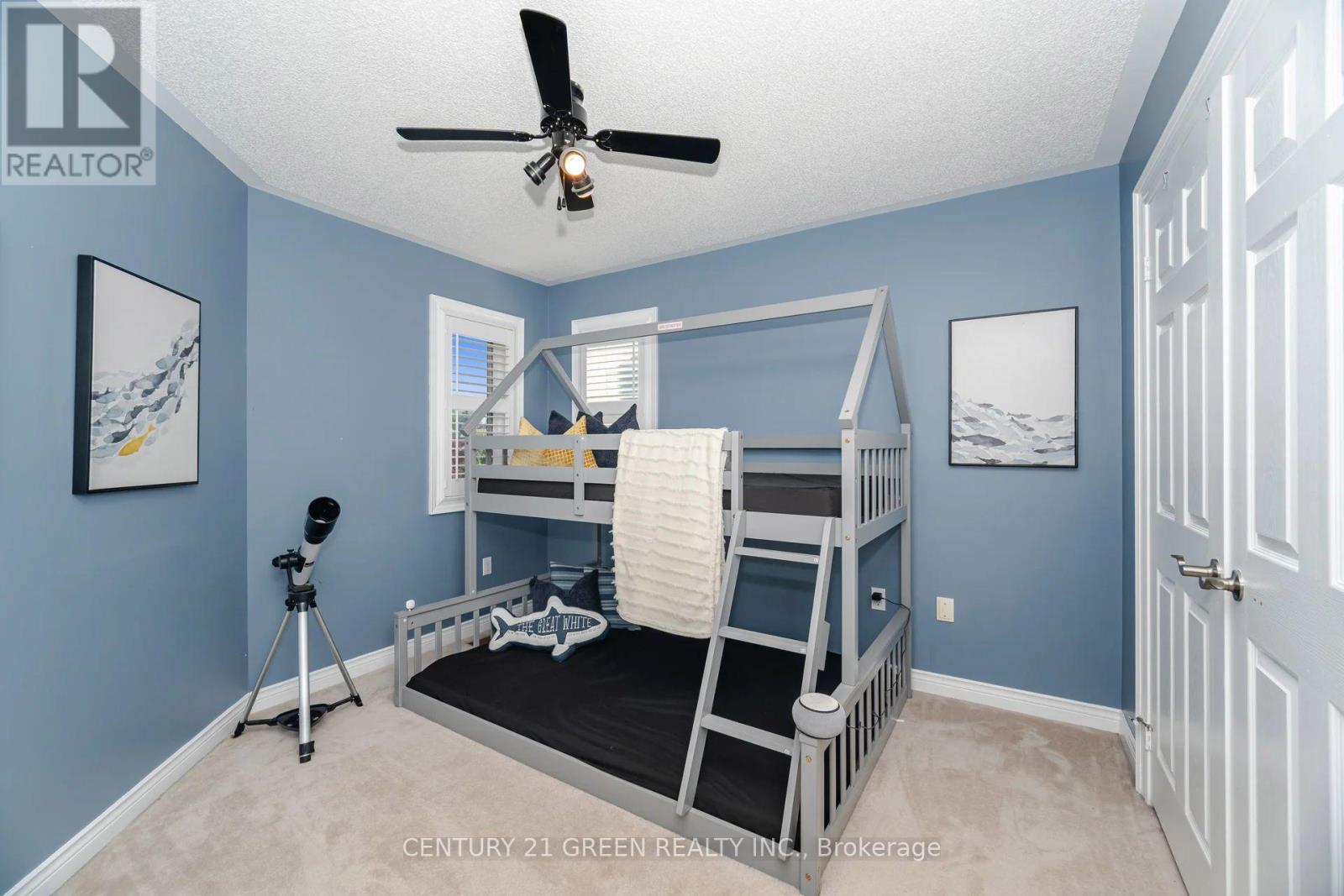 193 ROYAL VALLEY DRIVE - 44