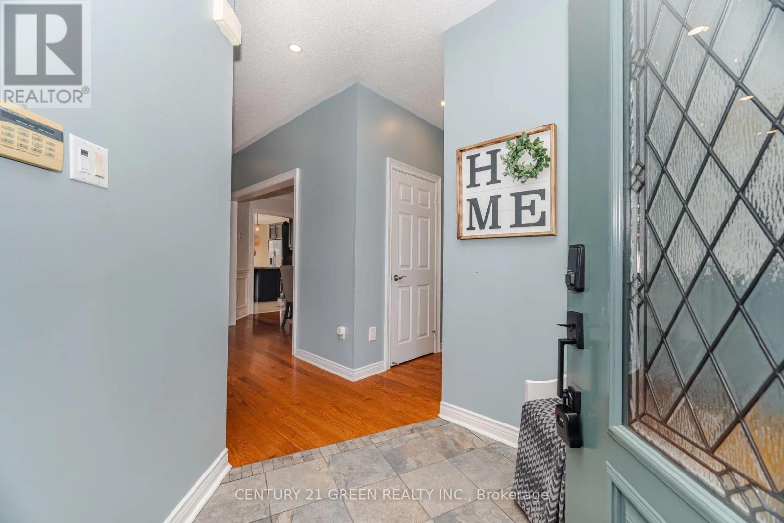 193 ROYAL VALLEY DRIVE - 8