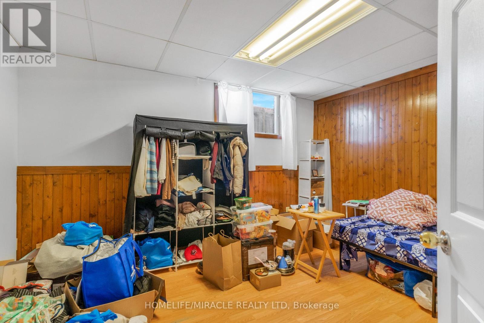 4 EASTWOOD DRIVE - 24