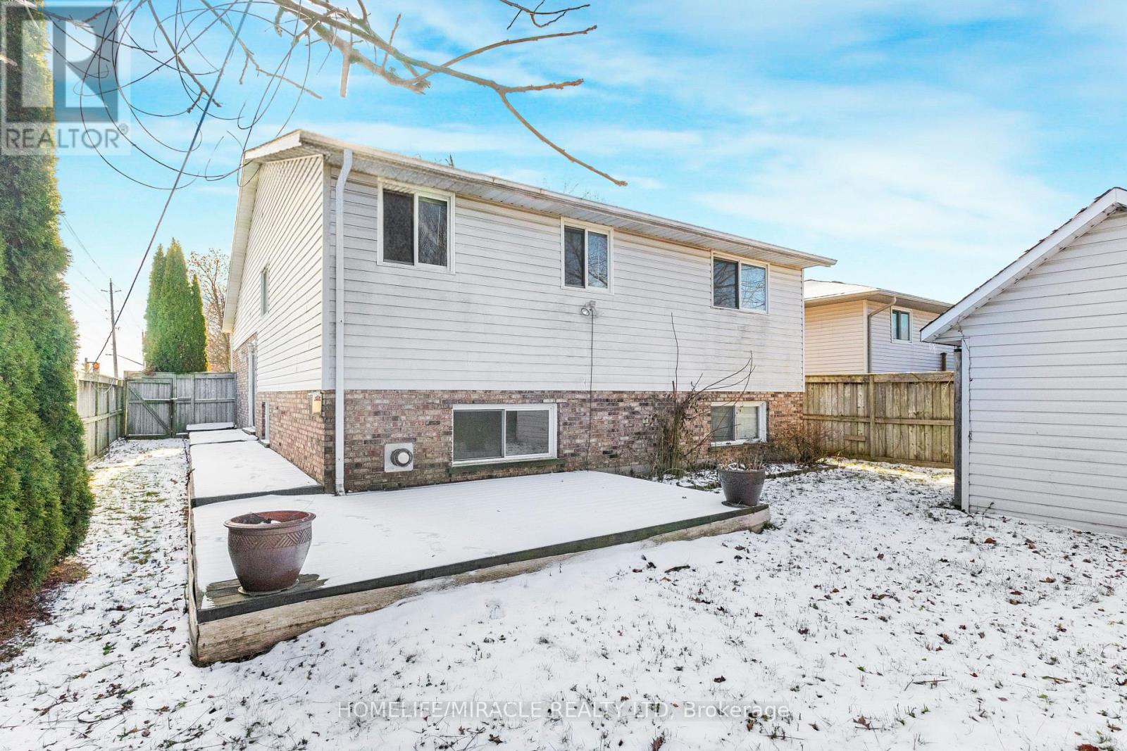 4 EASTWOOD DRIVE - 31
